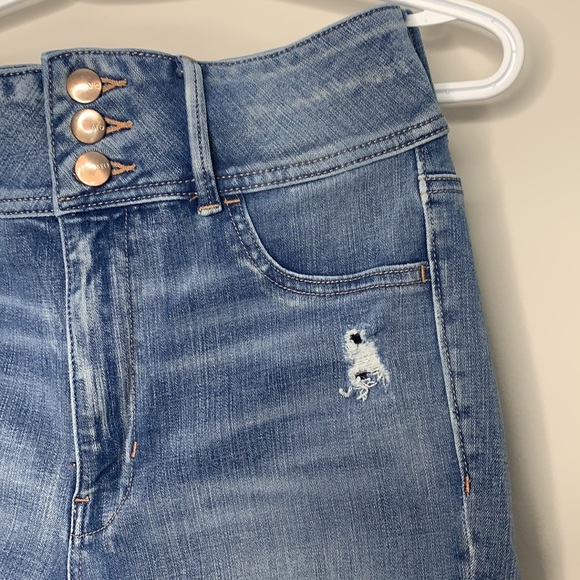 American eagle high waisted ripped jeans - Picture 3 of 3